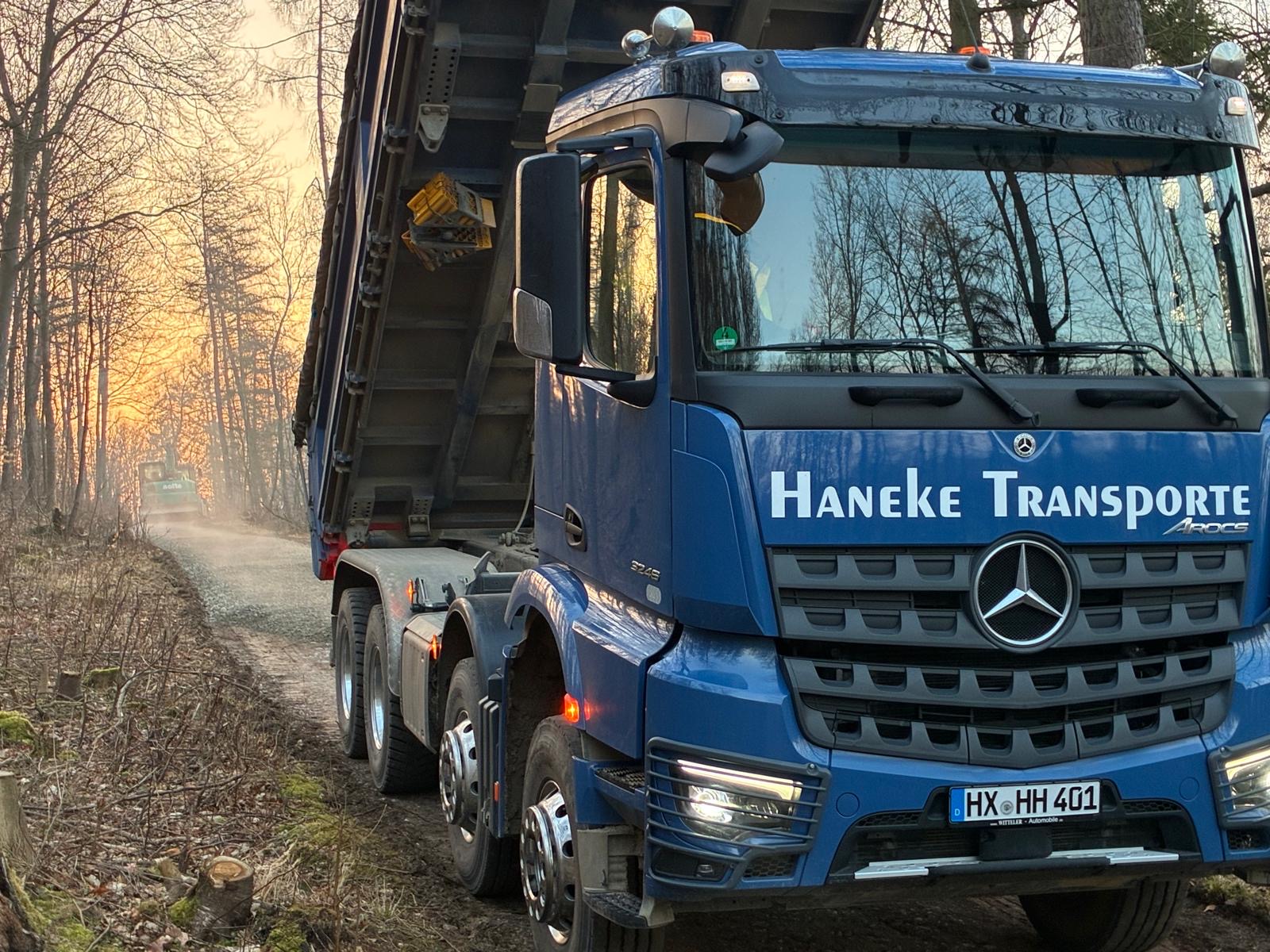 4-Achs-Kipper im Baustelleneinsatz